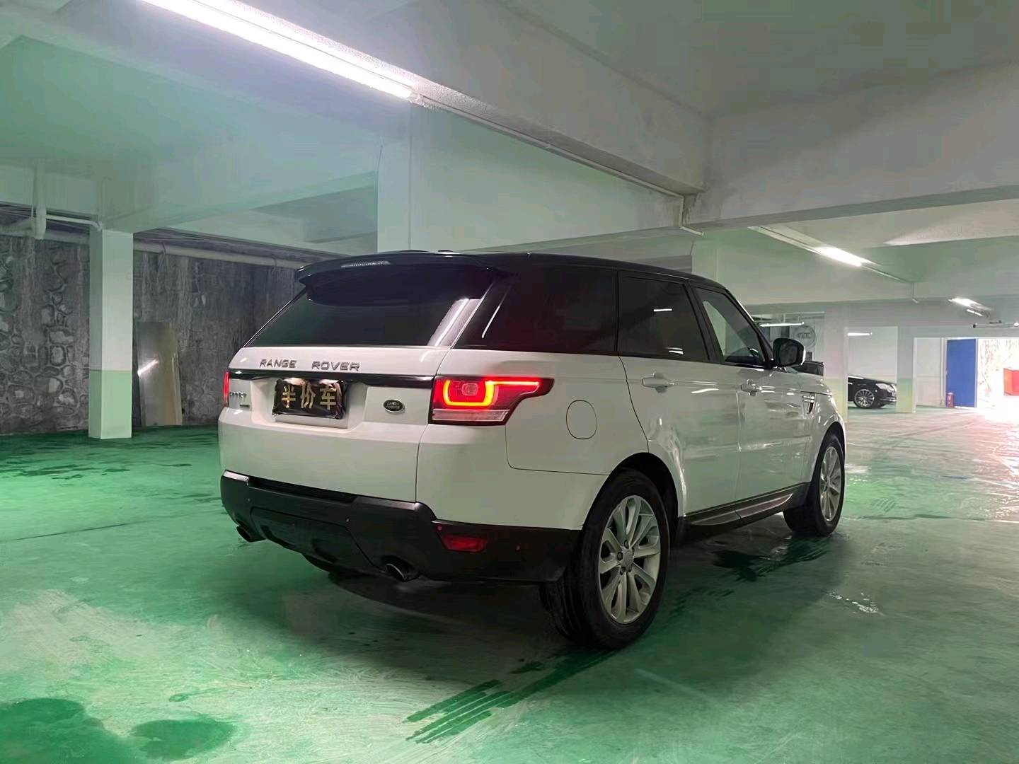 重庆15年路虎揽胜运动9