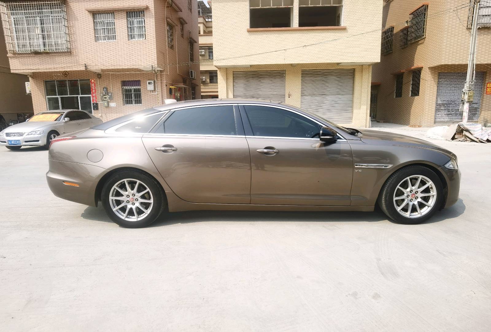 中山16年捷豹XJL6