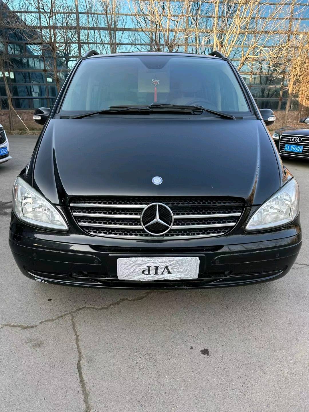 沈阳10年奔驰唯雅诺1