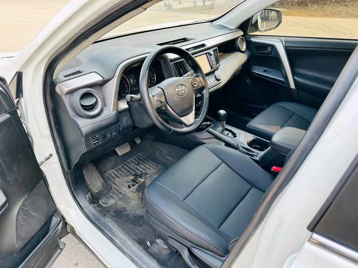 沈阳19年丰田RAV48