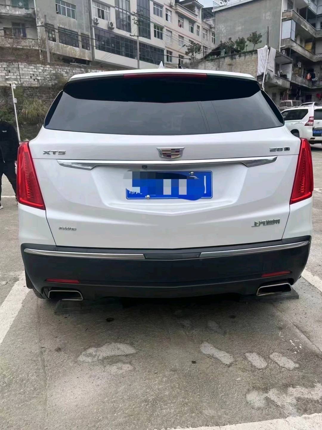 重庆16年凯迪拉克XT57