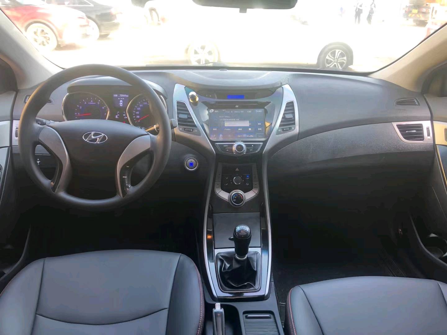 保定13年现代朗动8