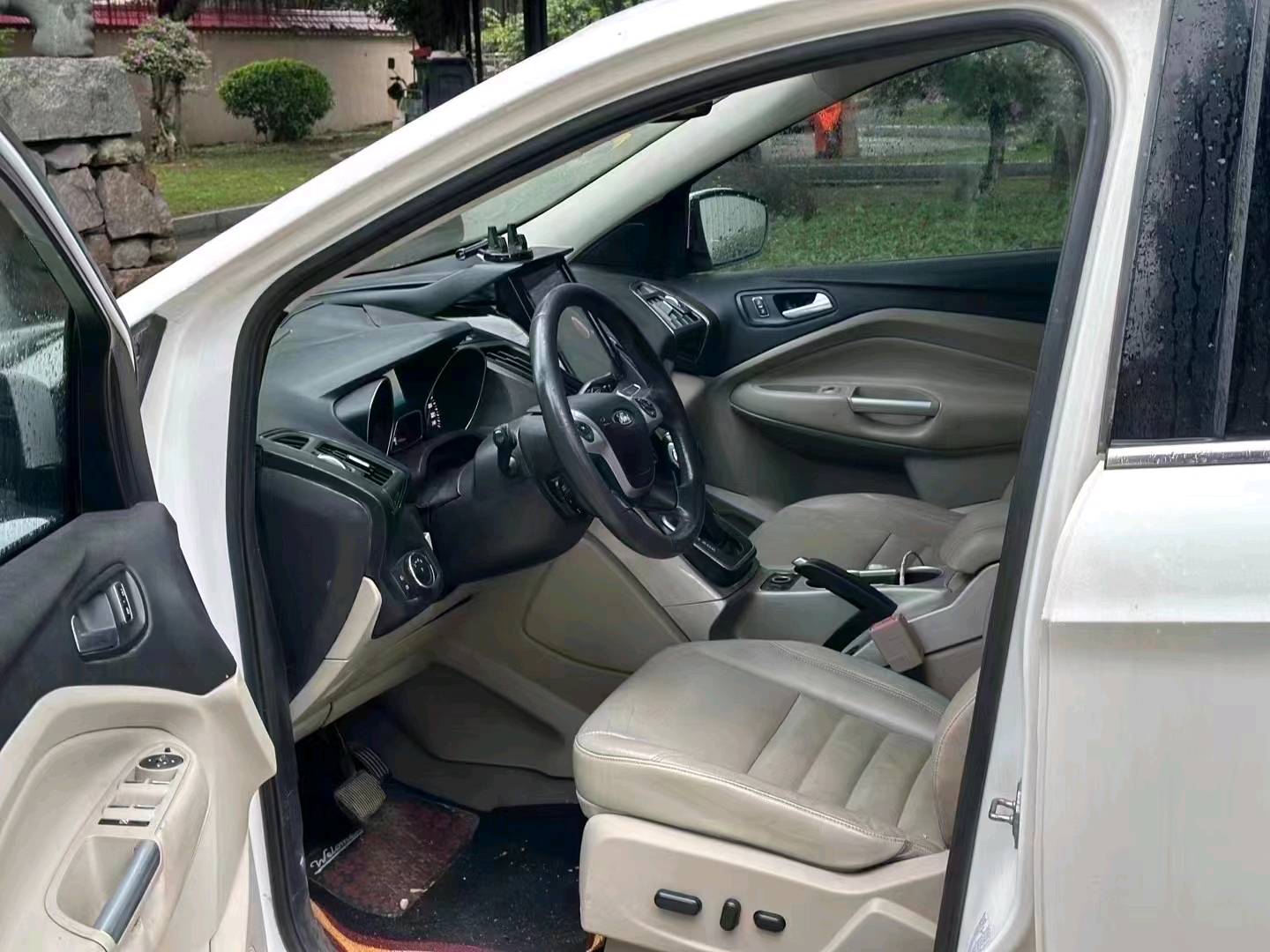 汕头14年福特翼虎5