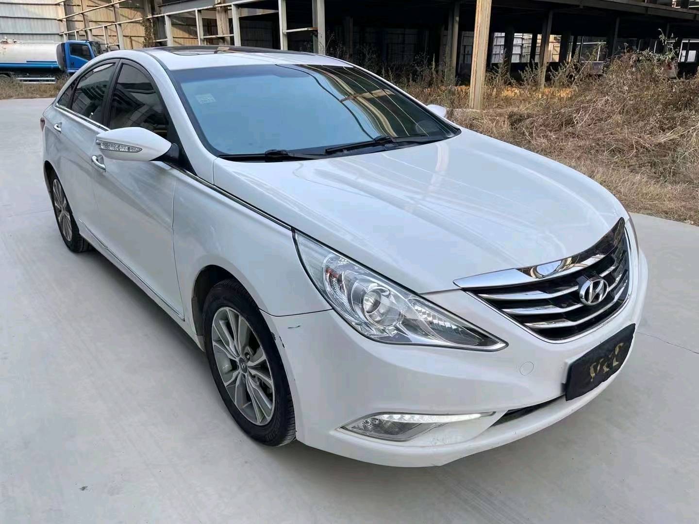 济宁15年现代索纳塔八3