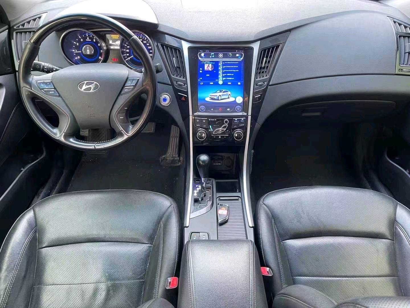 济宁15年现代索纳塔八6