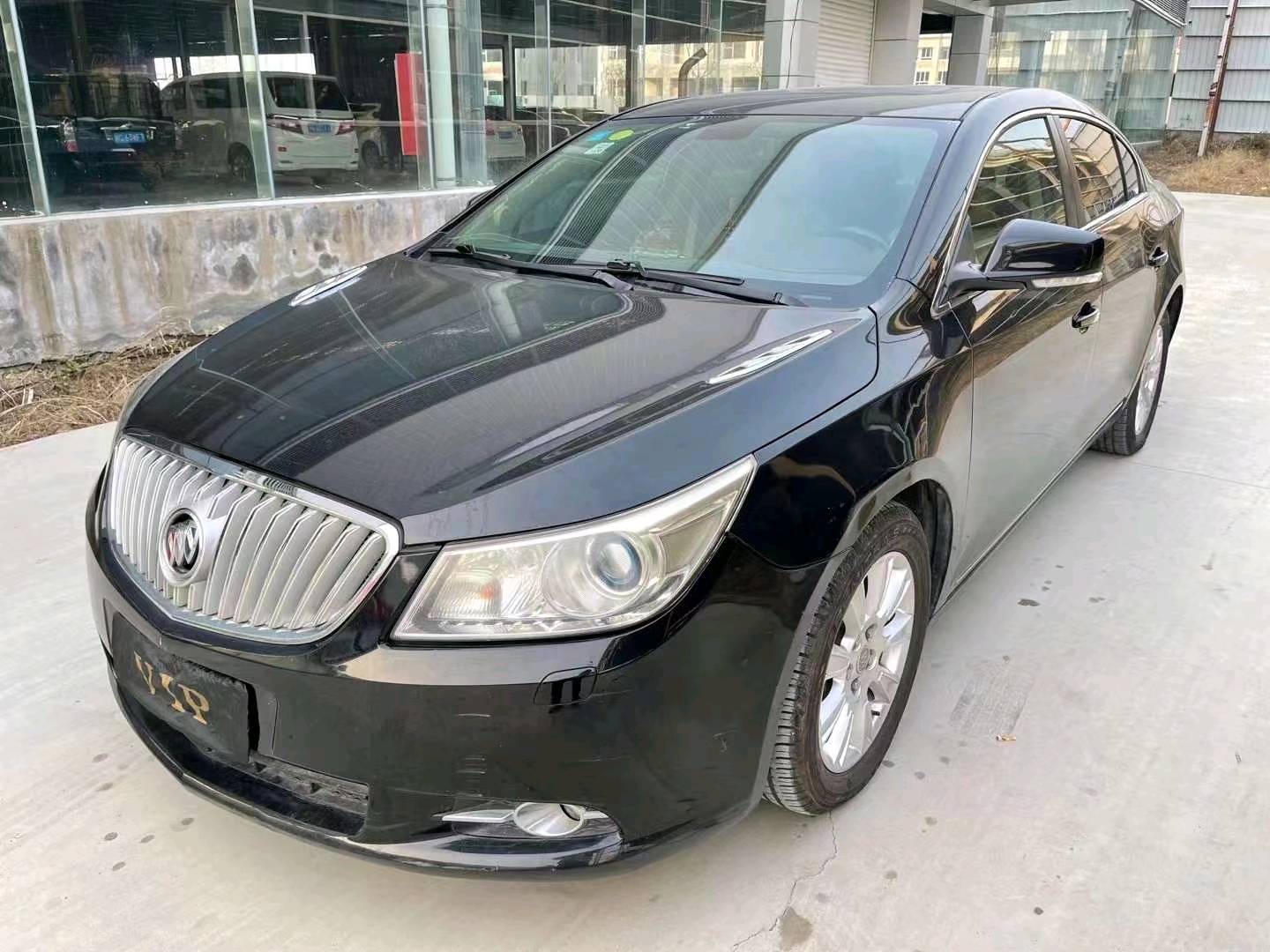 济宁13年别克君越2