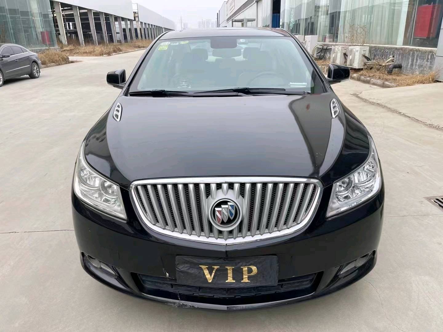 济宁11年别克君越1