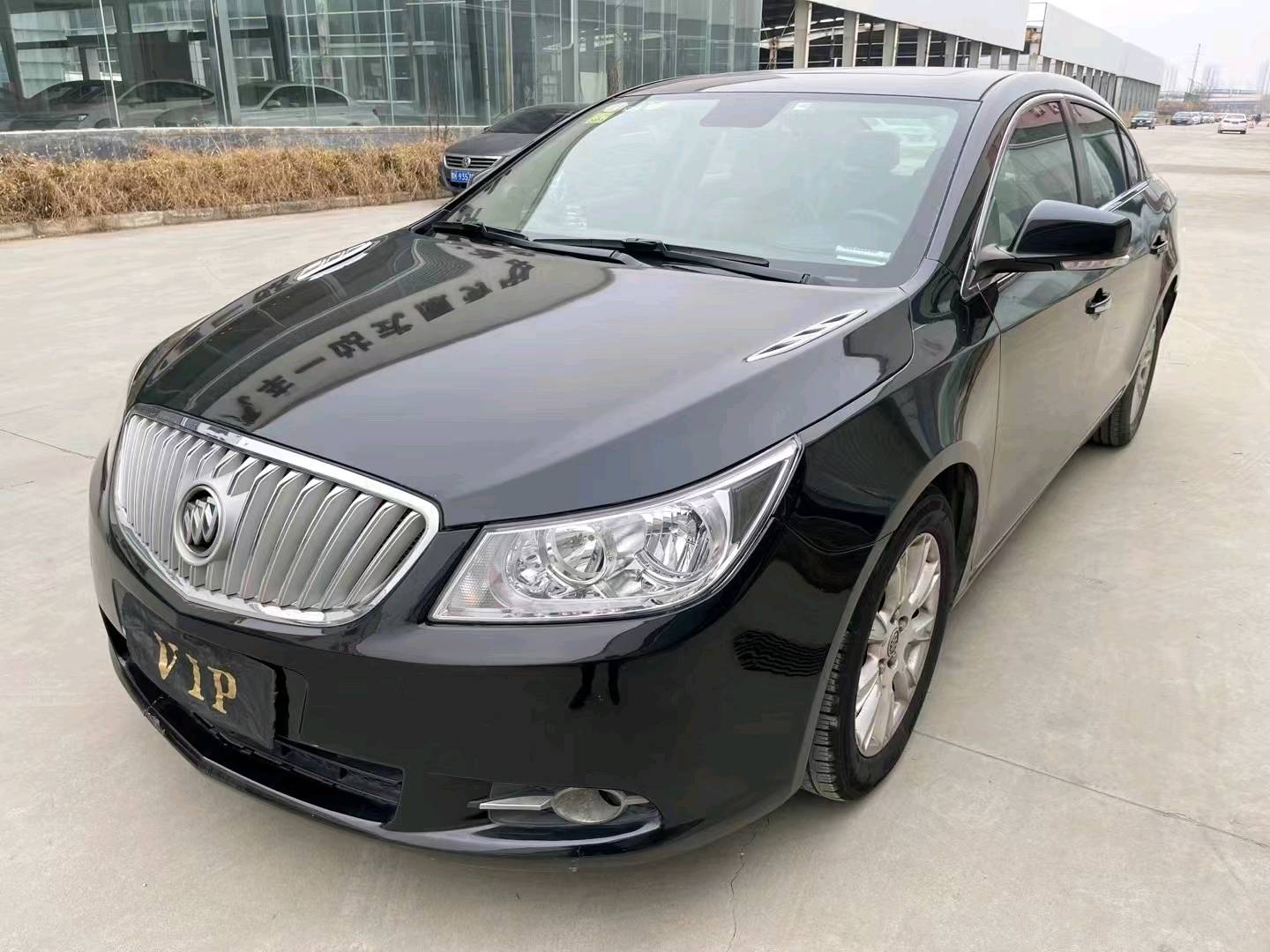 济宁11年别克君越2