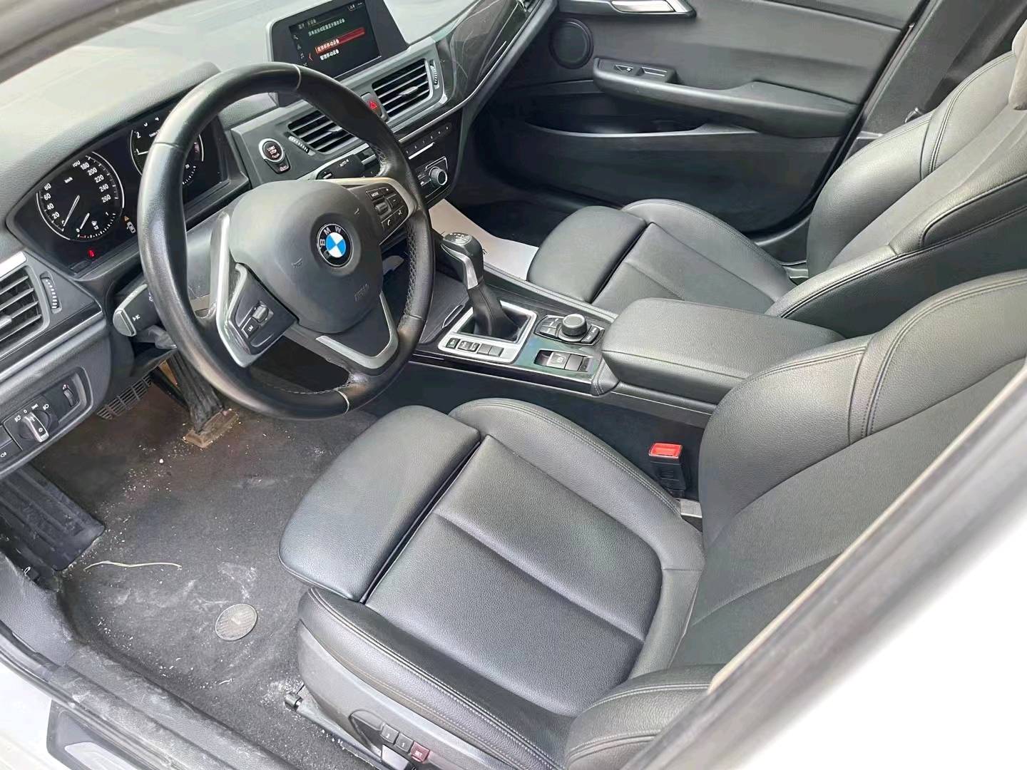 济宁18年宝马2系旅行车6