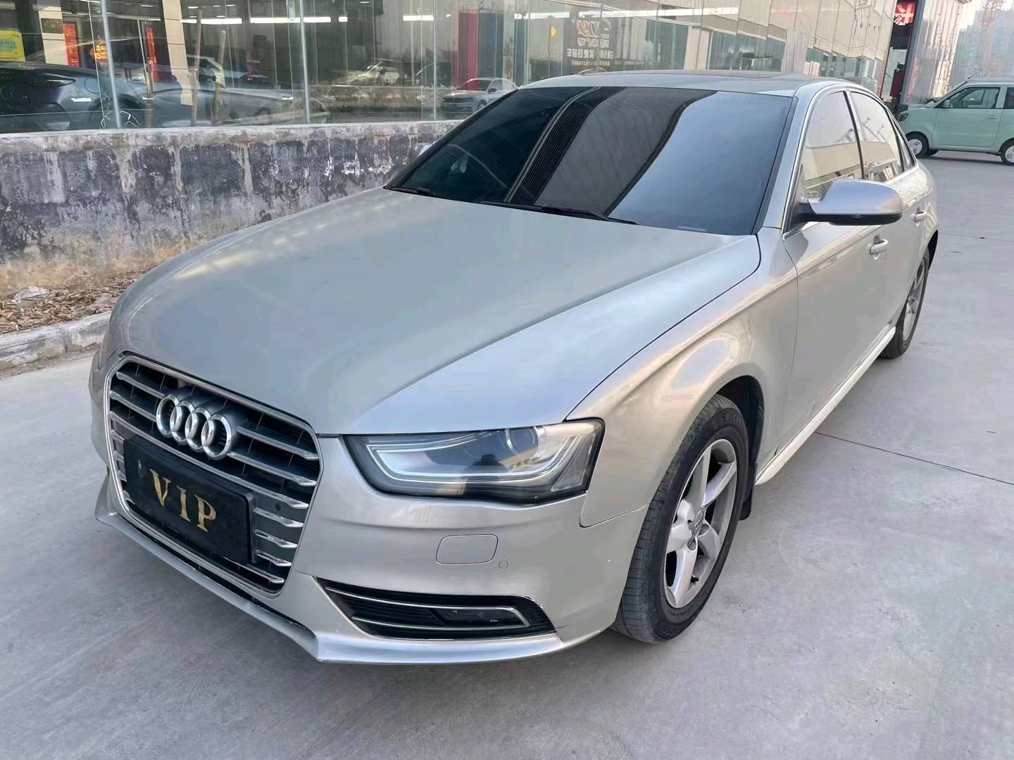 济宁15年奥迪A4L3