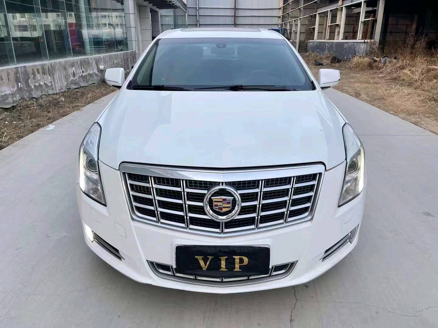 济宁13年凯迪拉克XTS1
