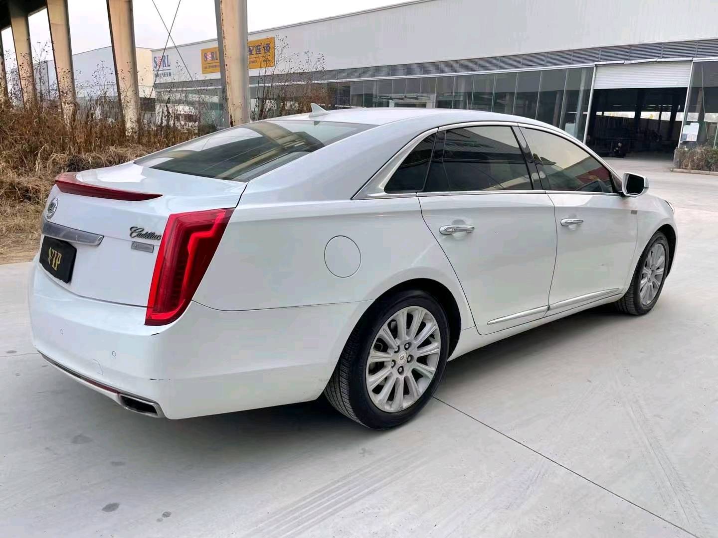 济宁13年凯迪拉克XTS8