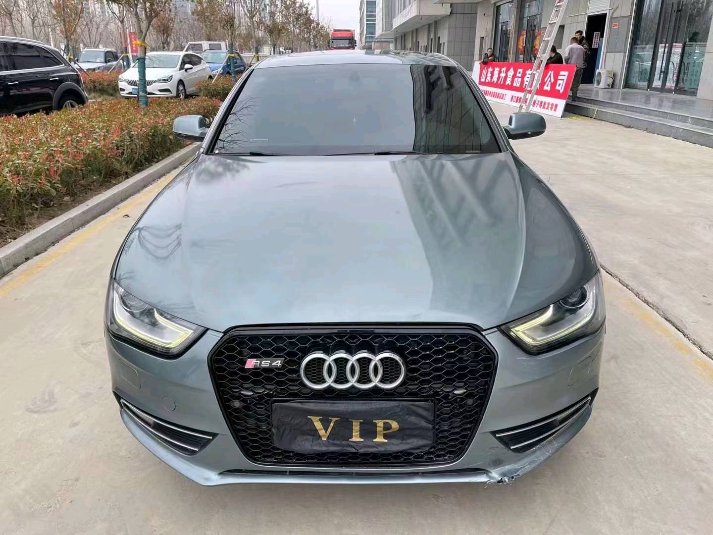 济宁14年奥迪A4L1