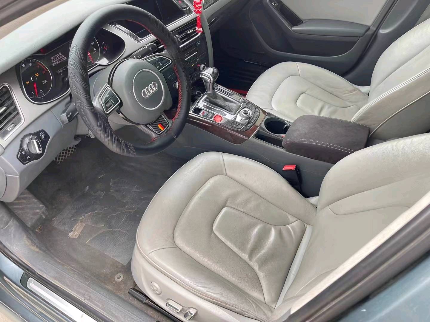 济宁14年奥迪A4L4