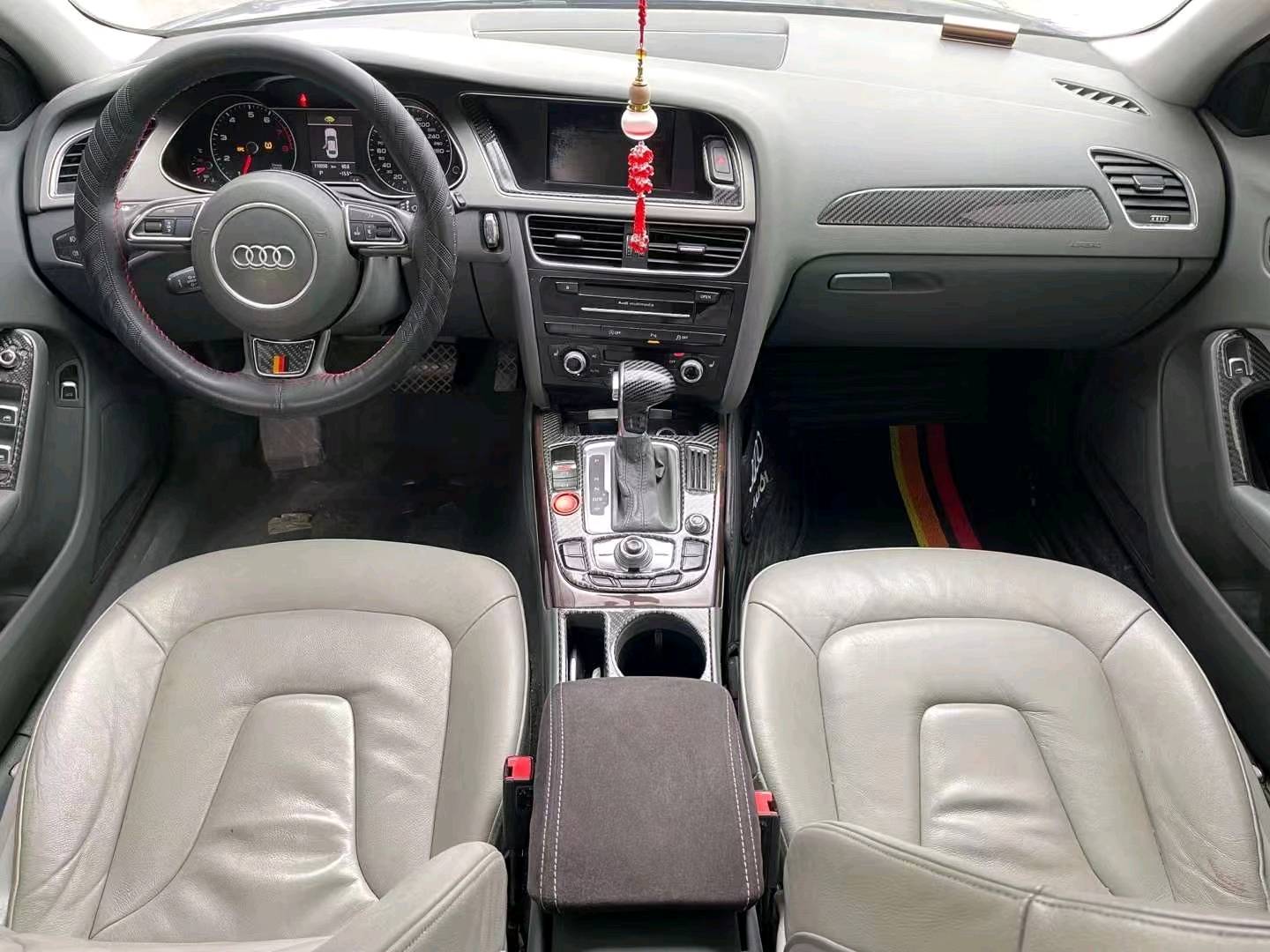 济宁14年奥迪A4L5