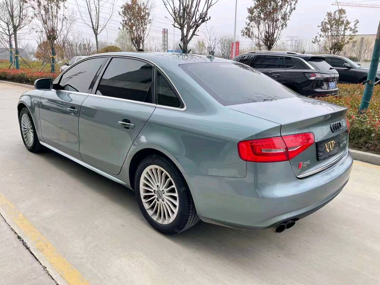 济宁14年奥迪A4L7