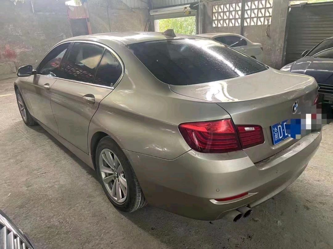 重庆17年宝马5系8