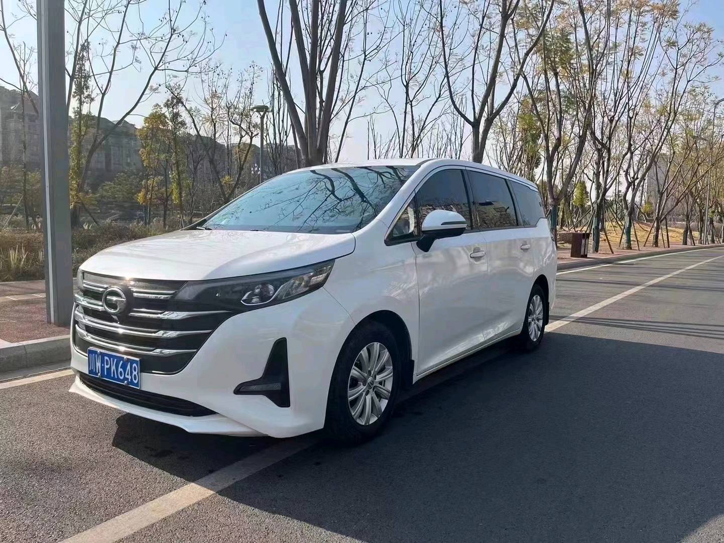 成都21年传祺M62