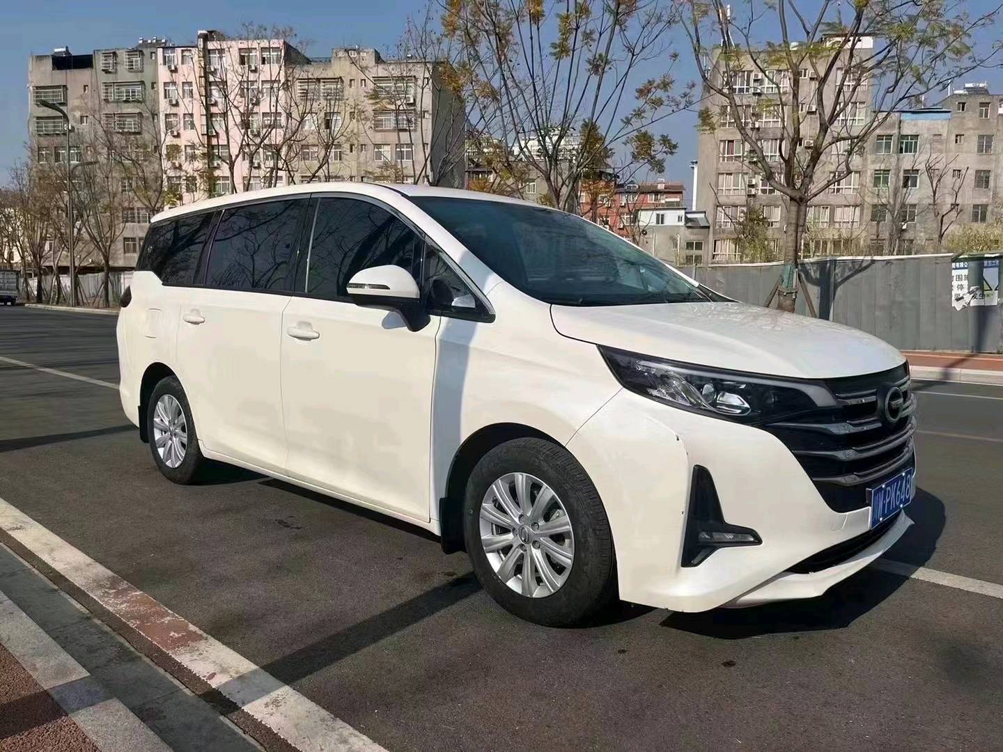 成都21年传祺M63