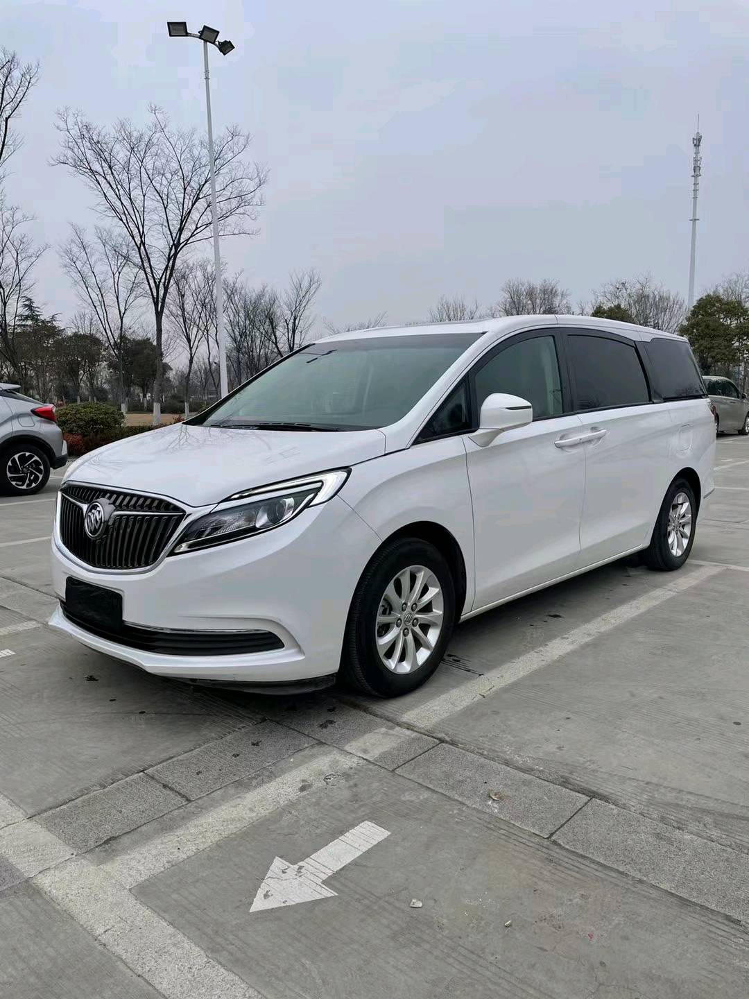 徐州17年别克GL83