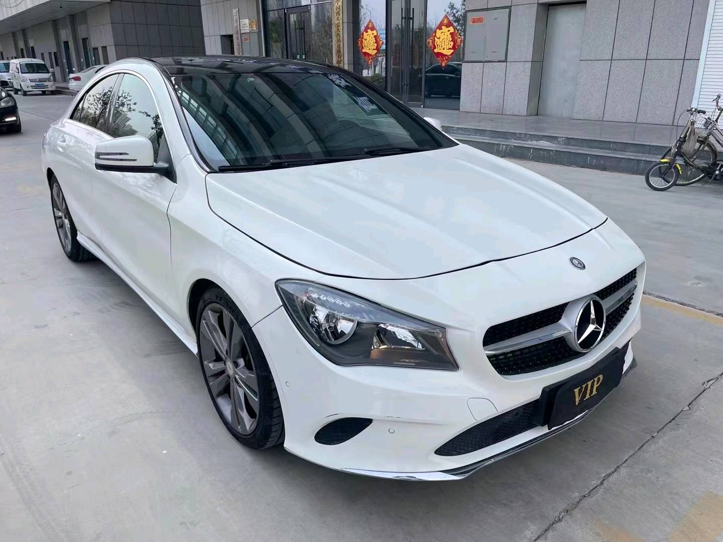 济宁17年奔驰CLA3
