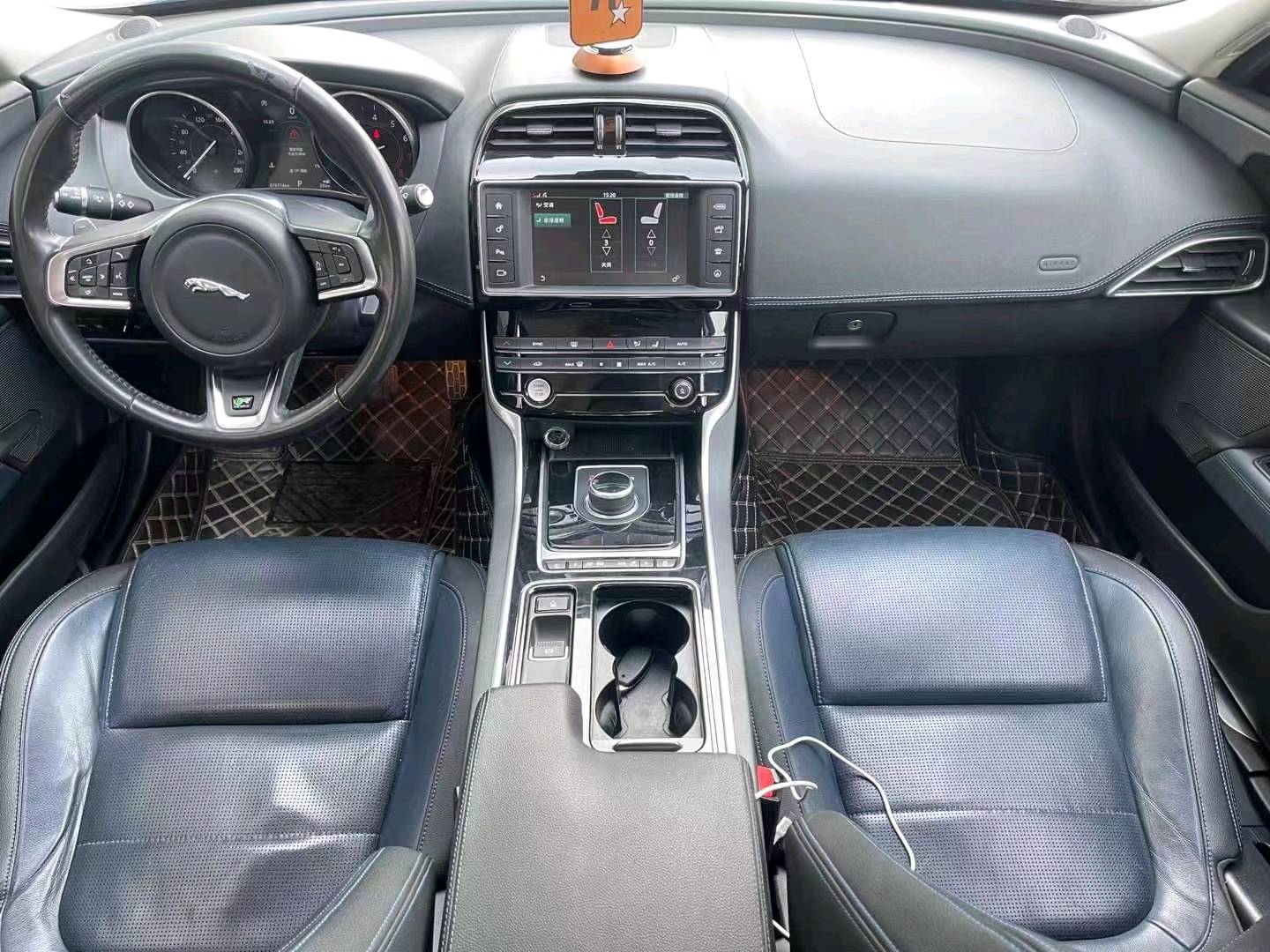 济宁17年捷豹XE5