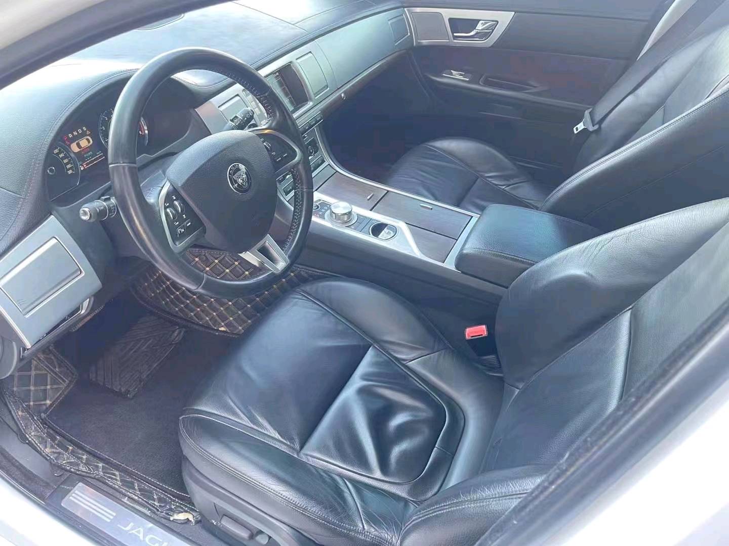 济宁15年捷豹XF4