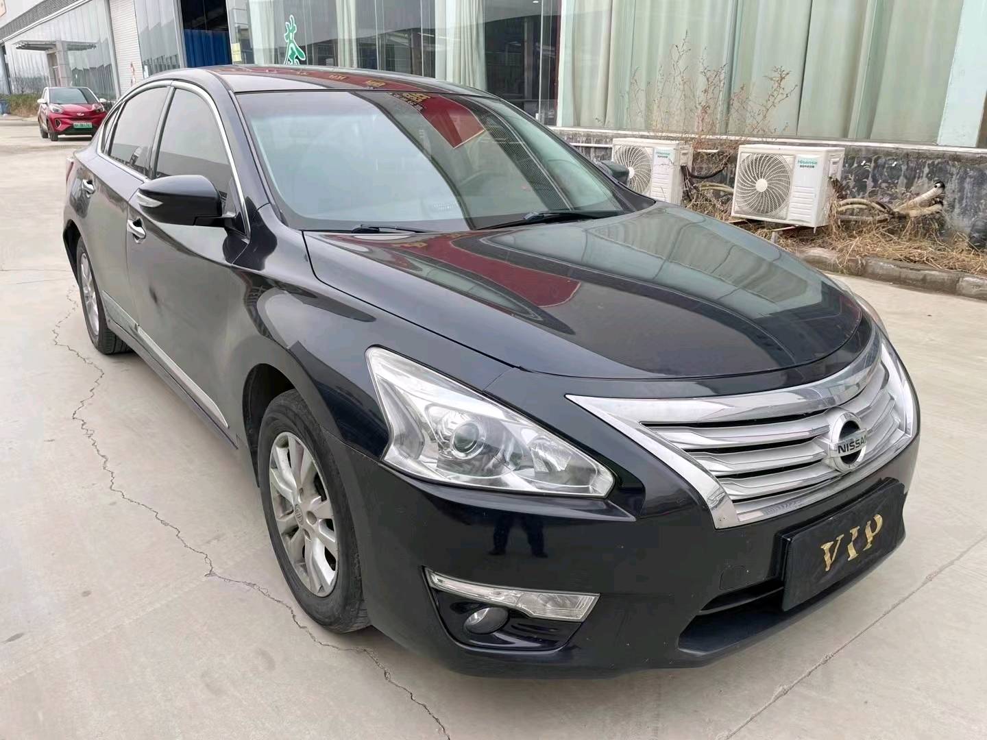 济宁13年日产天籁3