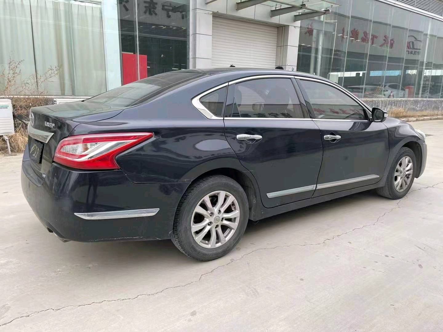 济宁13年日产天籁8