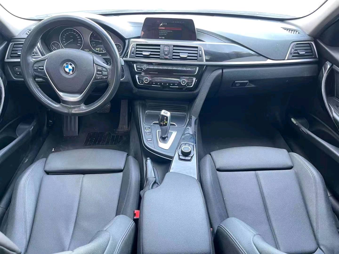 济宁18年宝马3系5