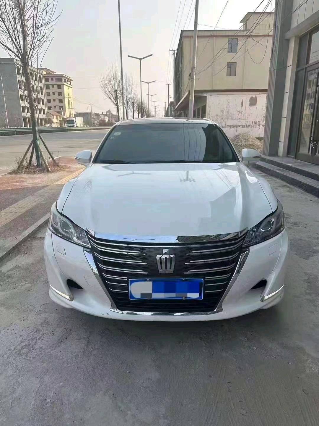 菏泽17年丰田皇冠1