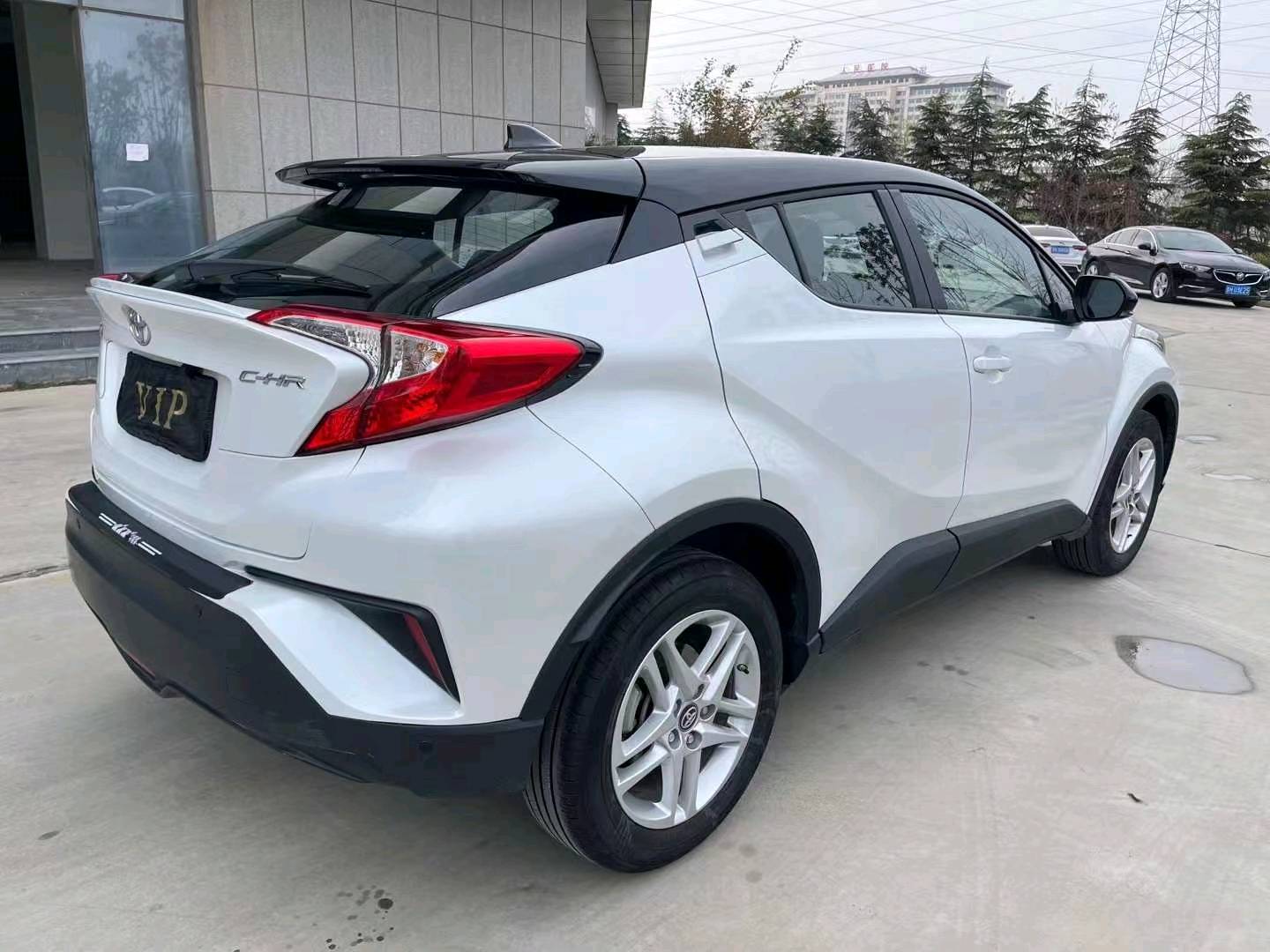 济宁21年丰田CHR8