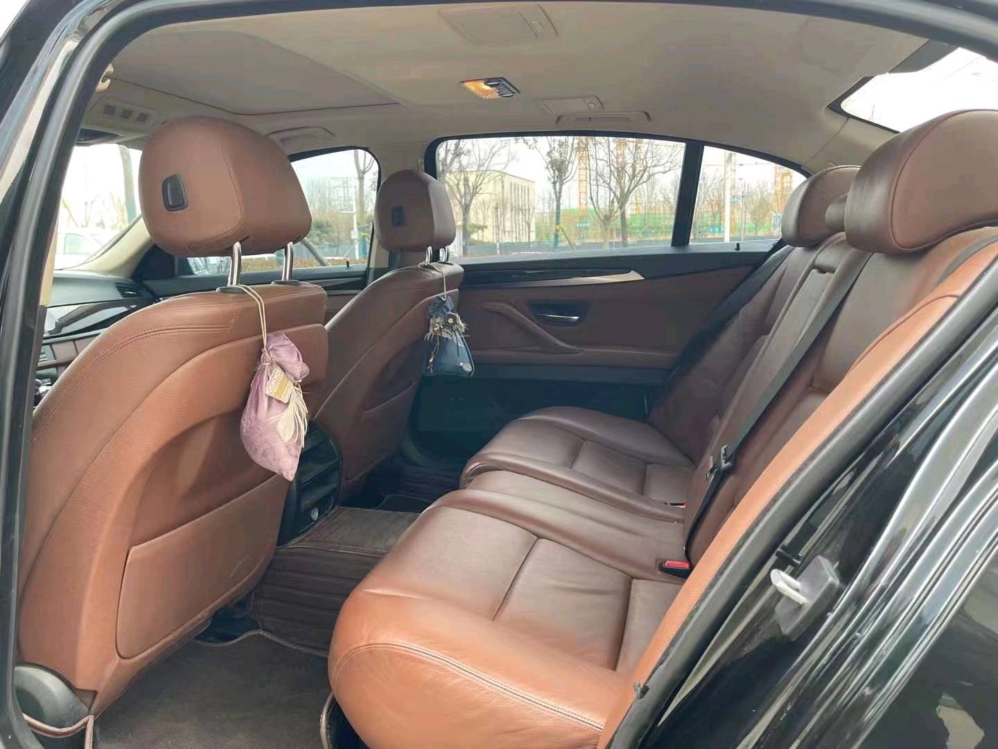 济宁15年宝马5系4