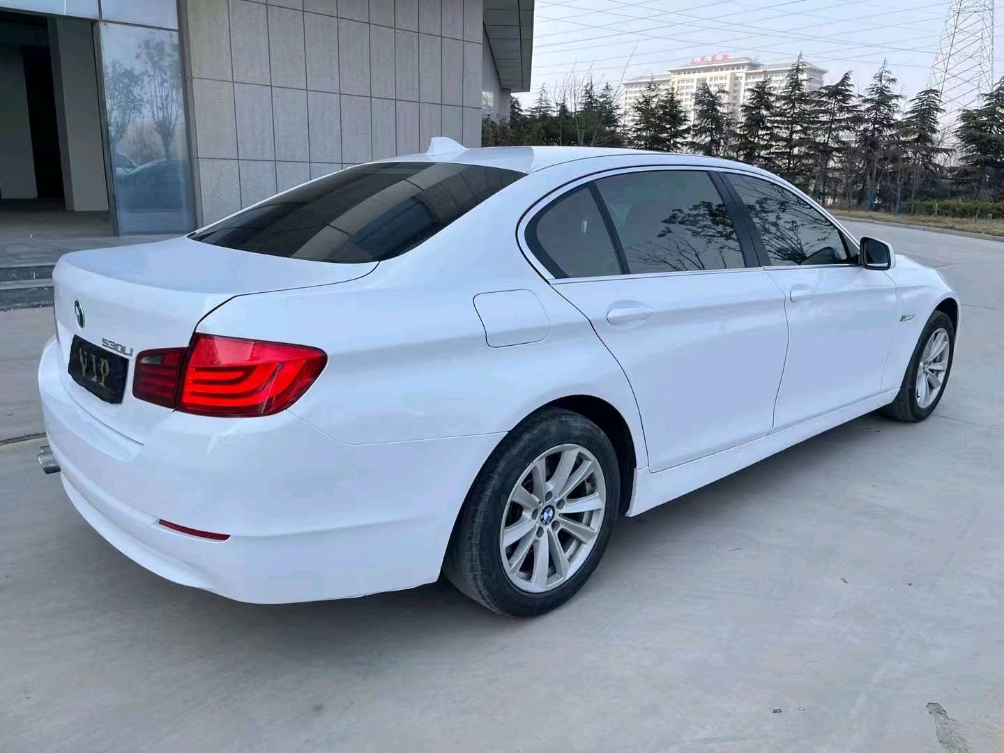 济宁13年宝马5系8