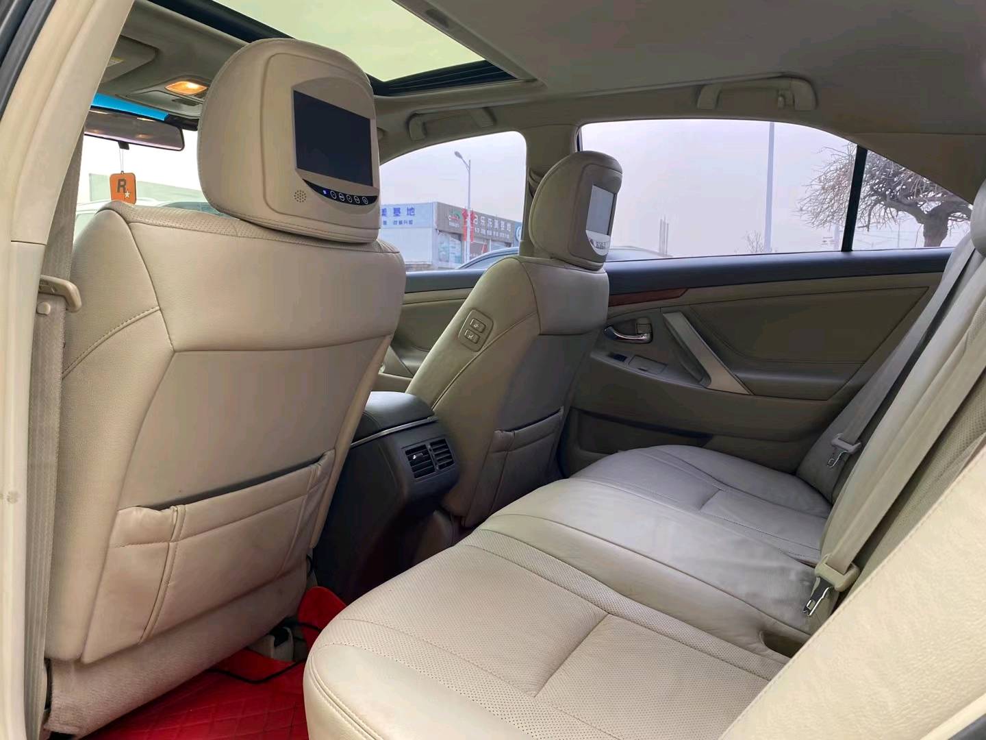 保定11年丰田凯美瑞3