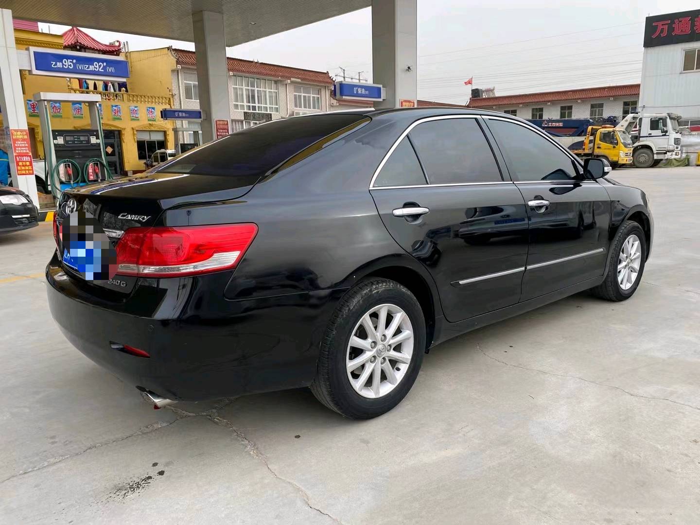 保定11年丰田凯美瑞6