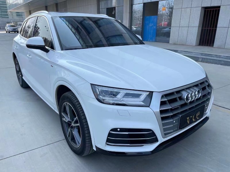 济宁19年奥迪Q53