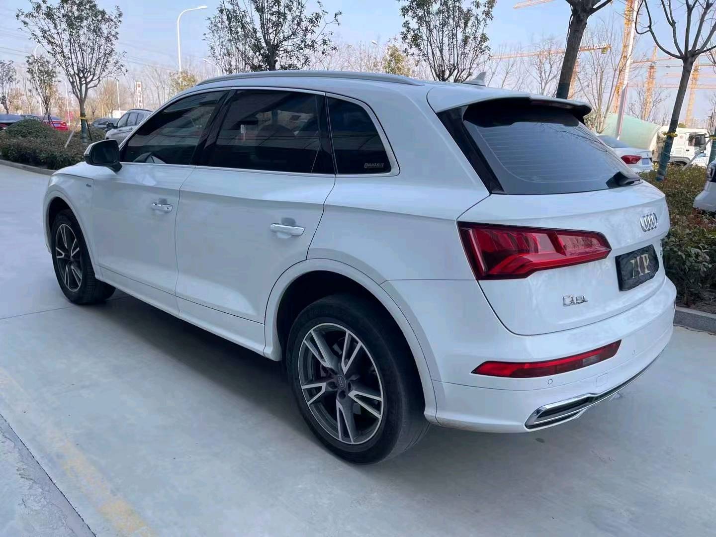 济宁19年奥迪Q57