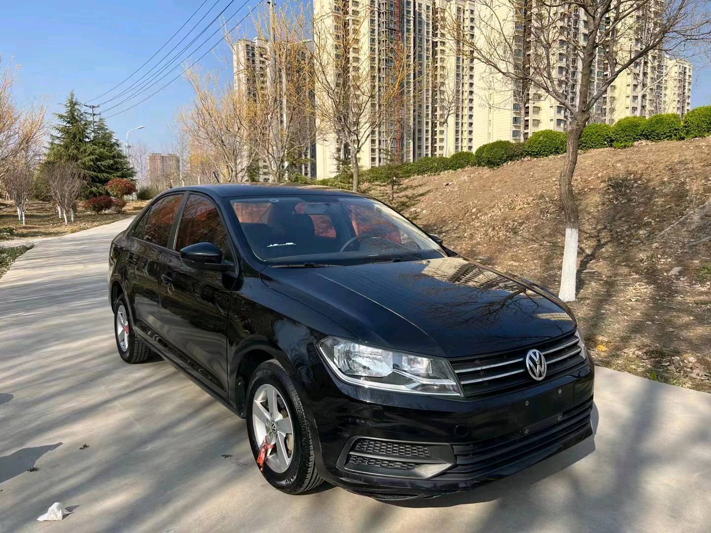 济南17年大众桑塔纳2