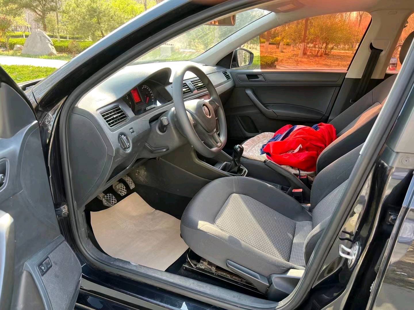 济南17年大众桑塔纳6