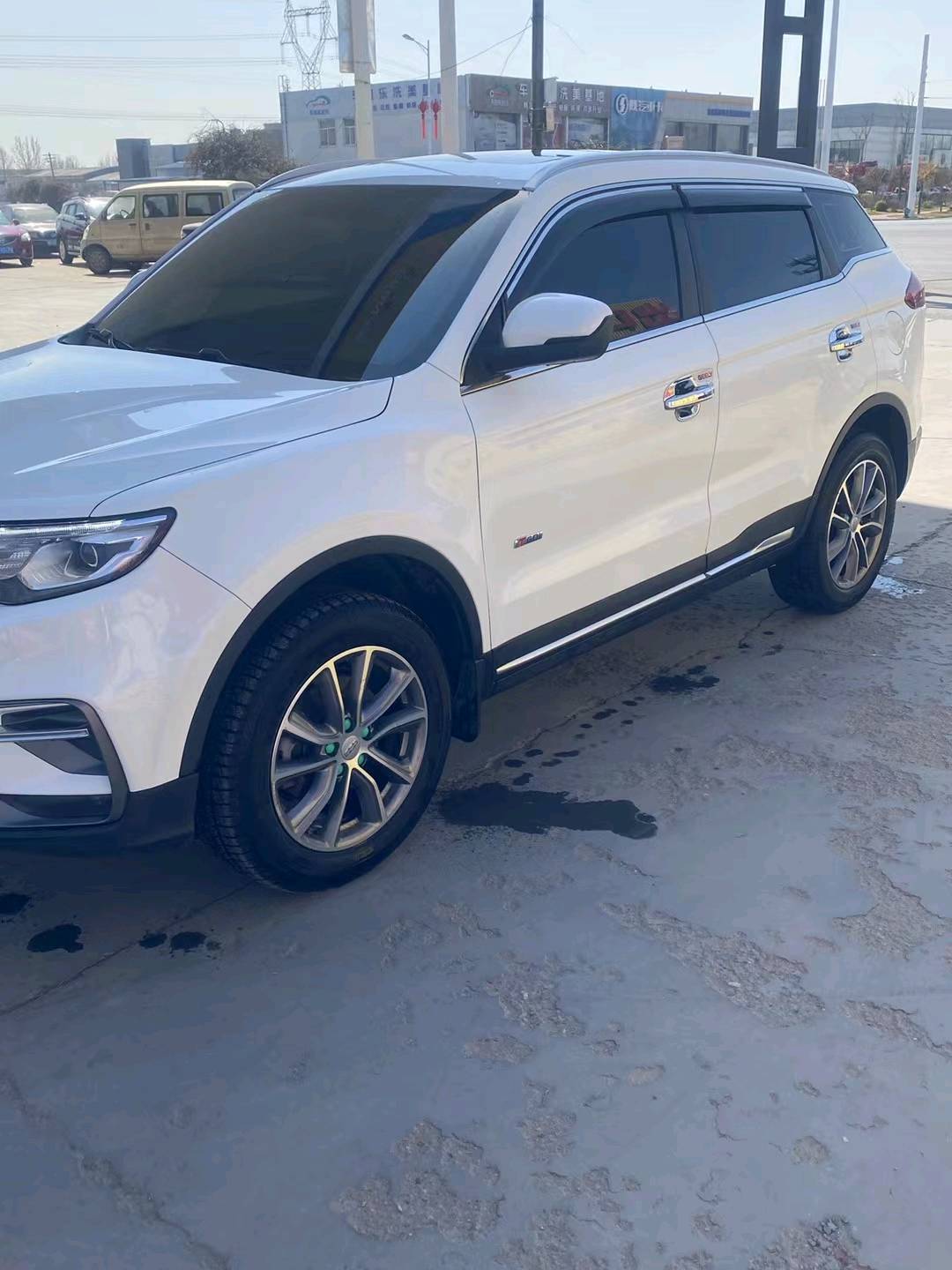 保定19年吉利博越3