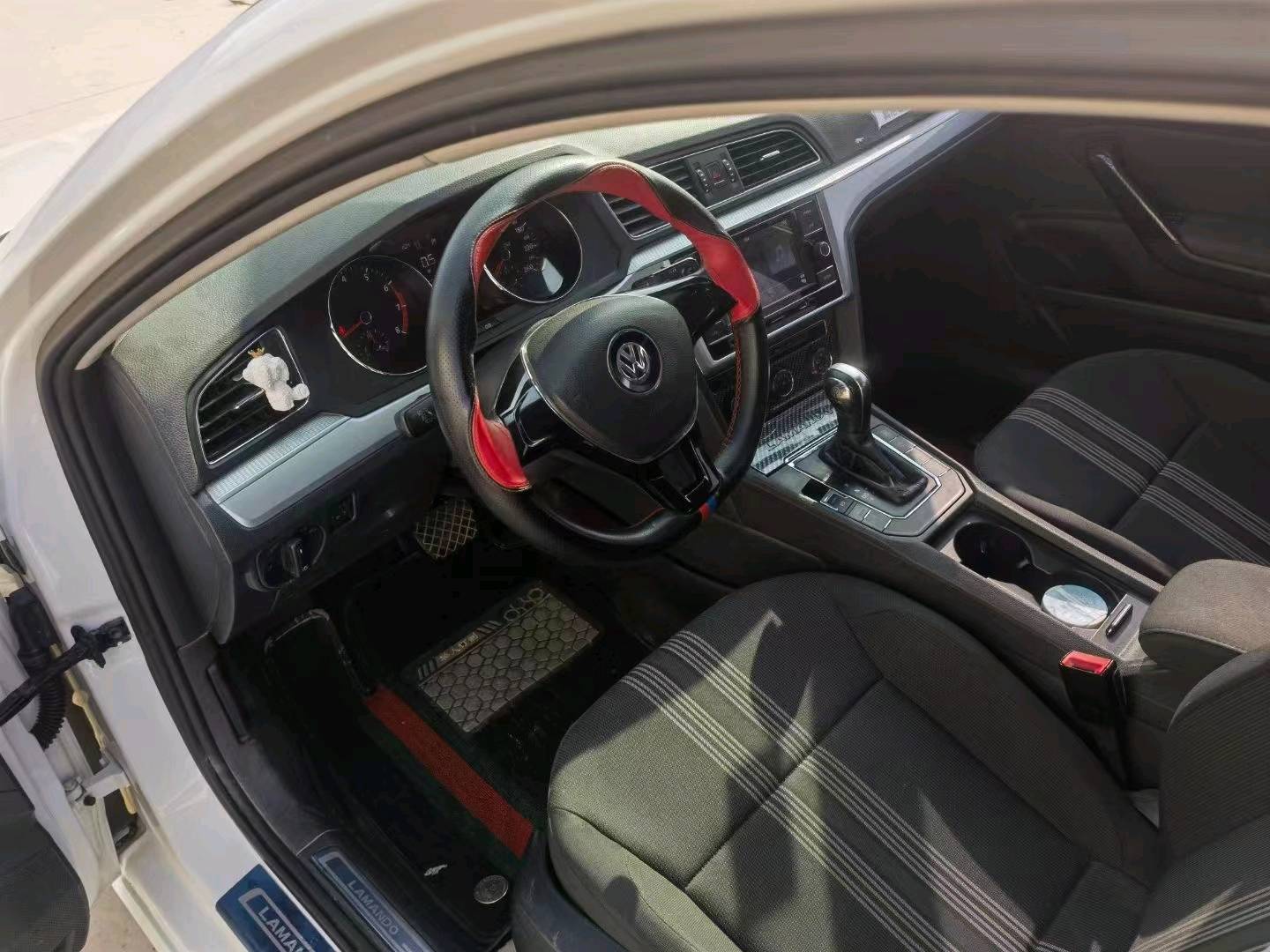 保定18年大众凌渡5