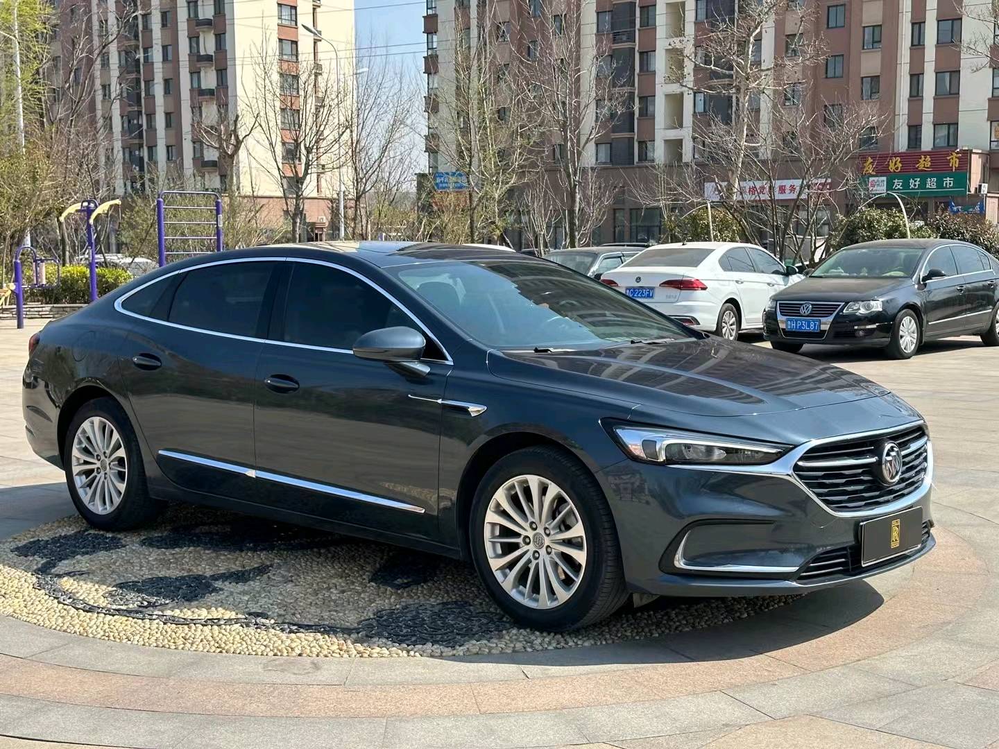 青岛19年别克君越3