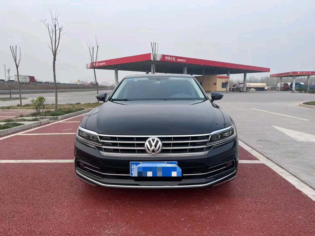 济南17年大众辉昂1