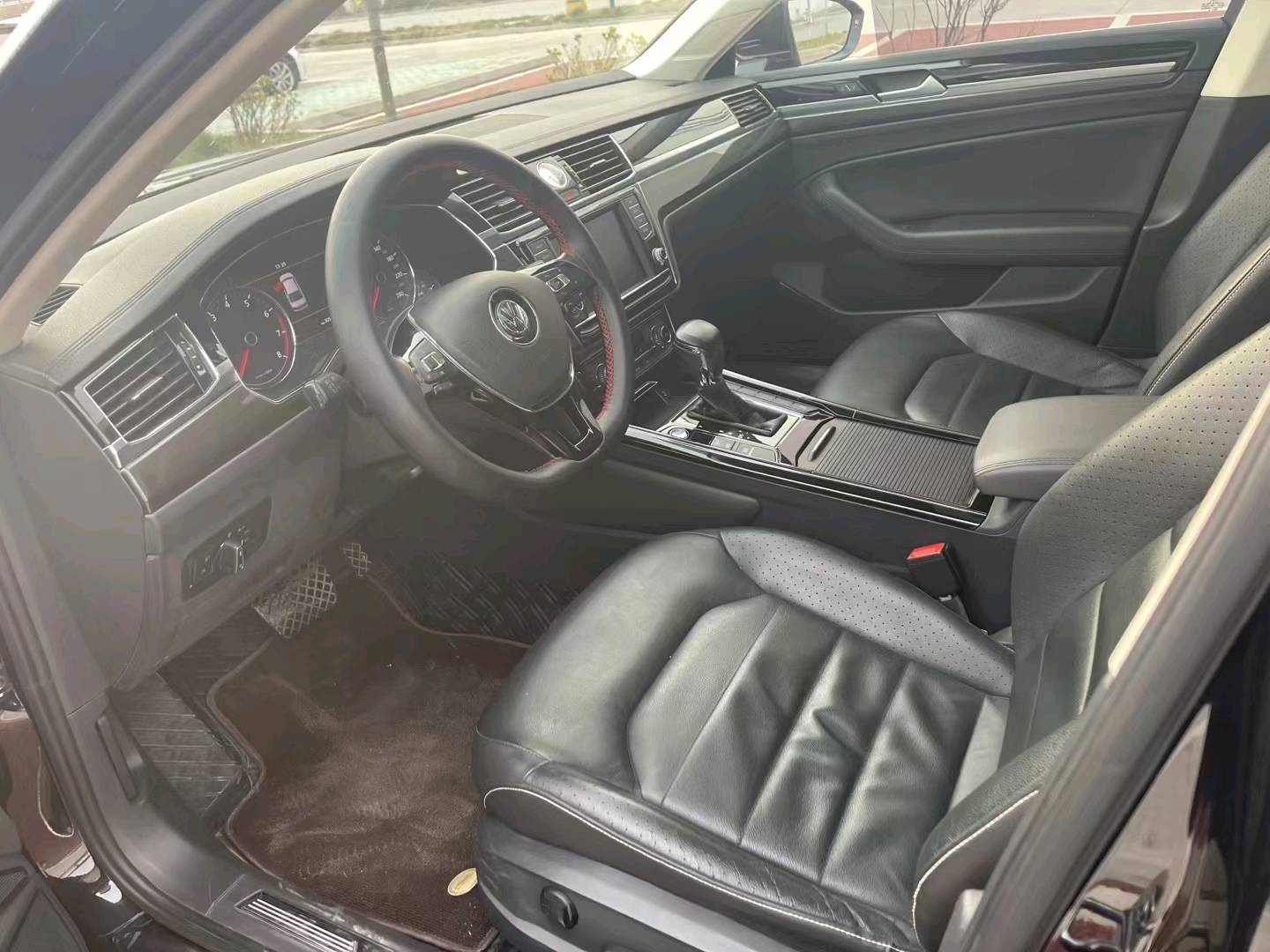 济南17年大众辉昂6