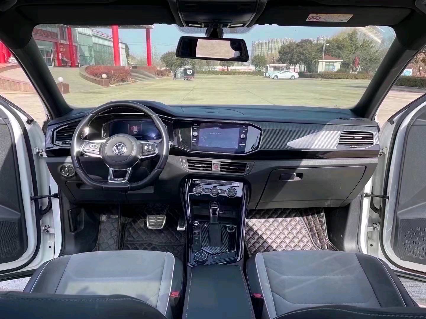 济南18年大众探岳3