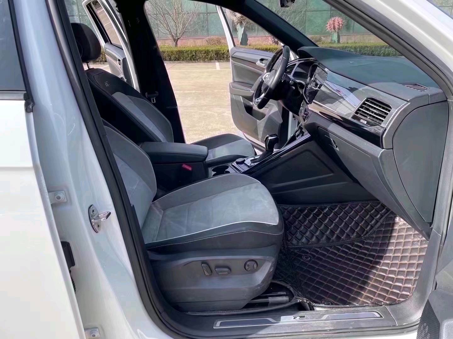 济南18年大众探岳7