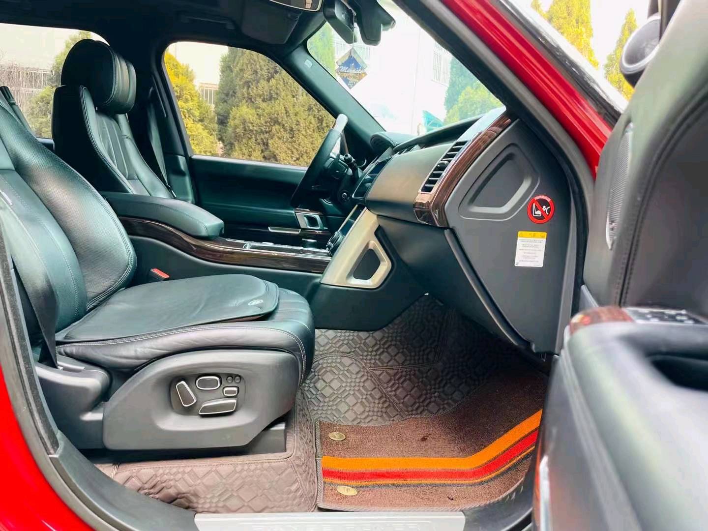 青岛14年路虎揽胜行政6