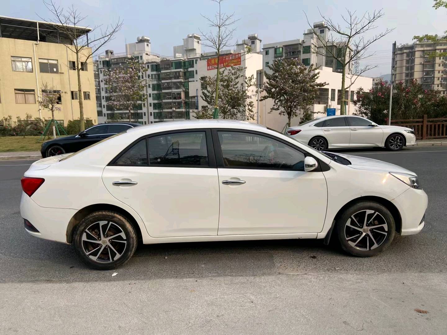 广州17年众泰T7004