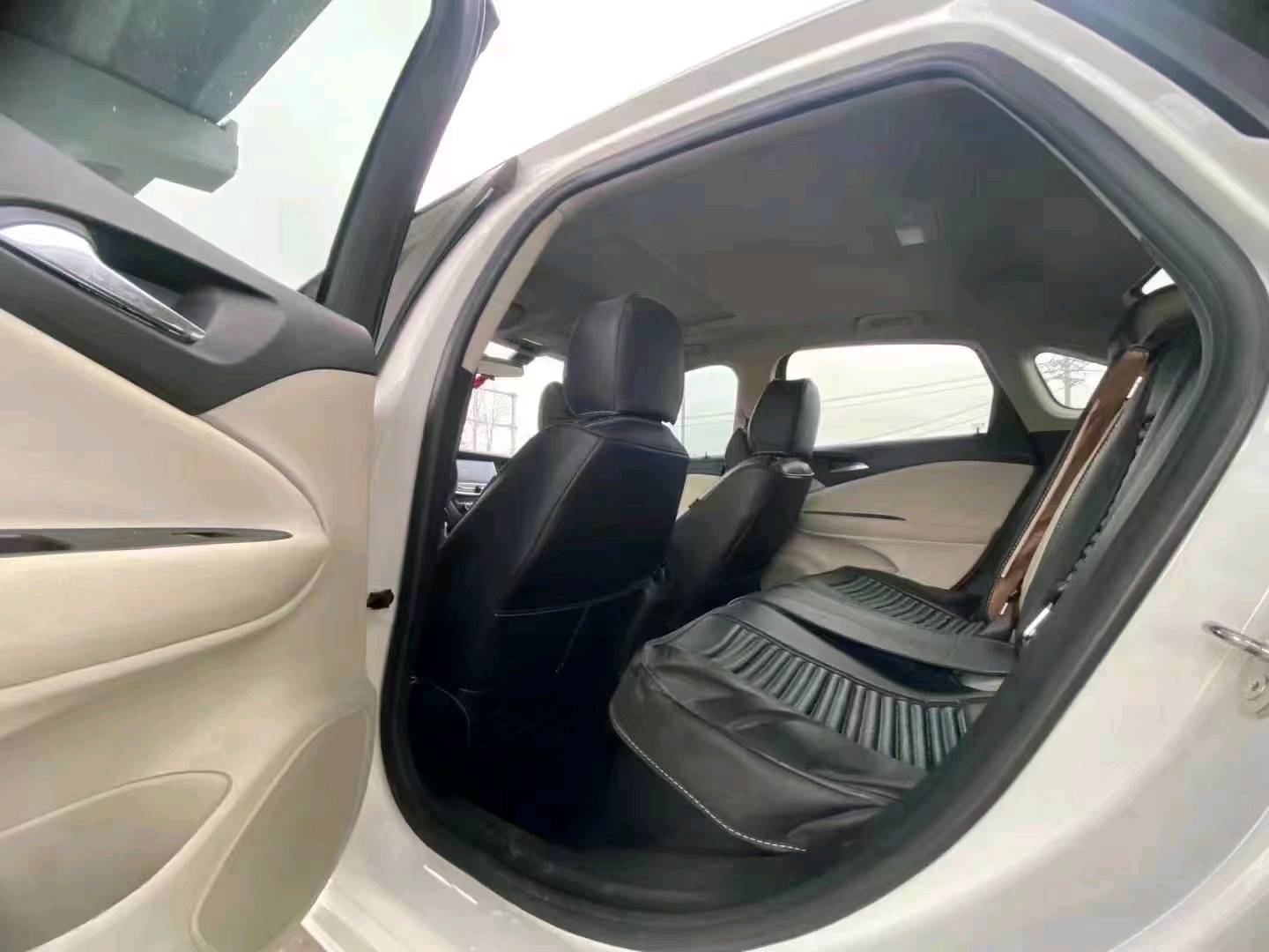 宜昌20年别克威朗6